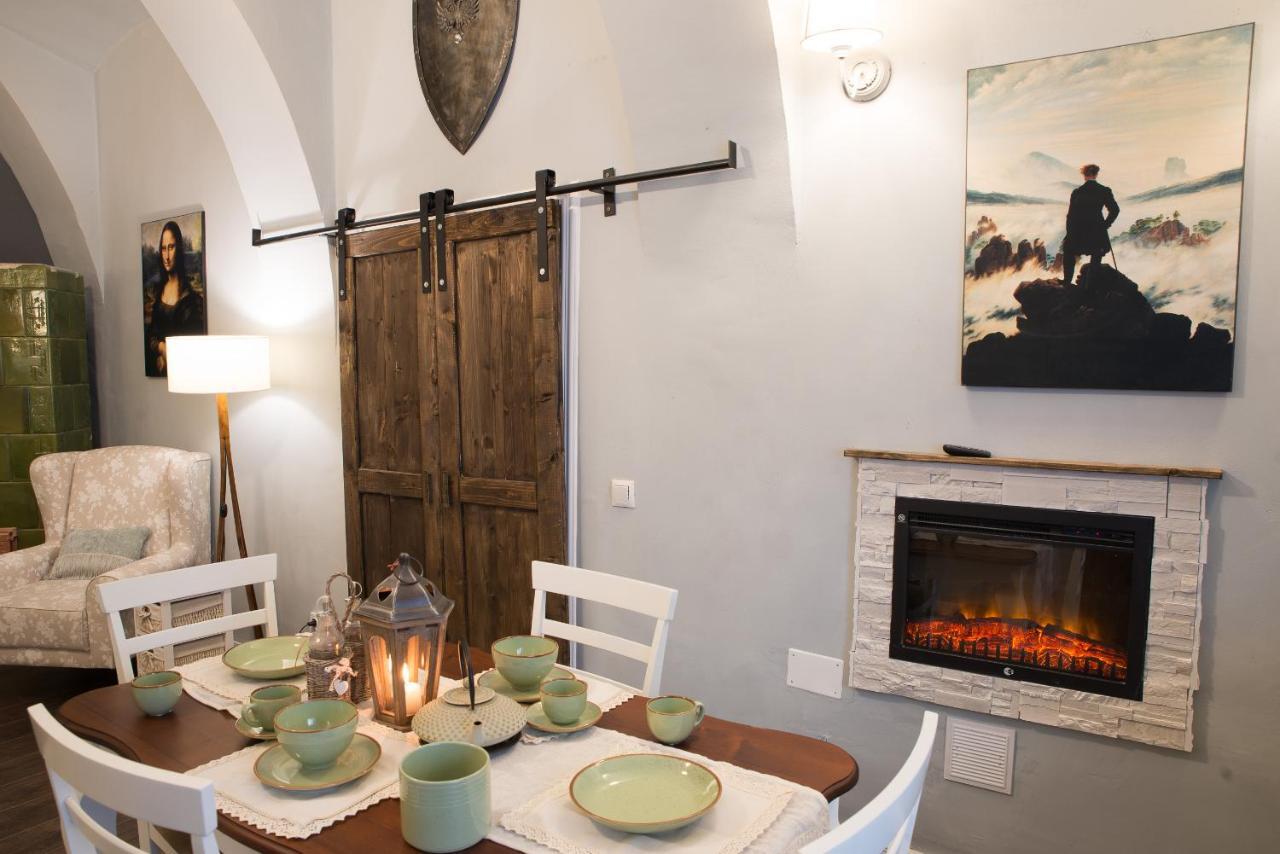 Ultra Central Medieval Apartment Cluj-Napoca Eksteriør bilde
