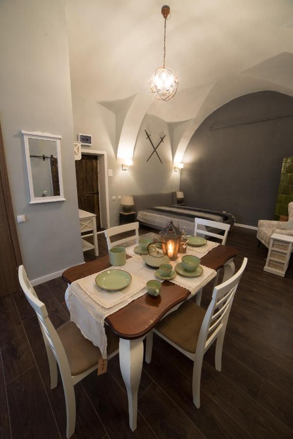 Ultra Central Medieval Apartment Cluj-Napoca Eksteriør bilde